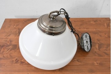 中古　ドーム型　ぽってりとした乳白色ガラスシェードが愛らしいペンダントライト　※在庫18点あります　(R-088231)