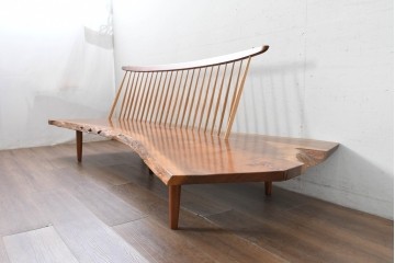 和製ヴィンテージ　ジョージ・ナカシマ(George Nakashima)　素材を活かした造形が魅力のコノイドベンチ　(R-088232)