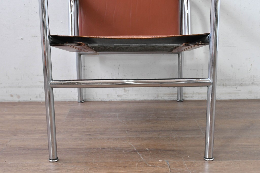 【簡易リペア限定品】　イタリアヴィンテージ　Cassina(カッシーナ)　当時のロゴシールあり　ル・コルビュジエ(Le Corbusier)　ピエール・ジャンヌレ(Pierre Jeanneret)　シャルロット・ペリアン(Charlotte Perriand)　LC1　スリングチェア　現行定価約78万円　(R-088233)