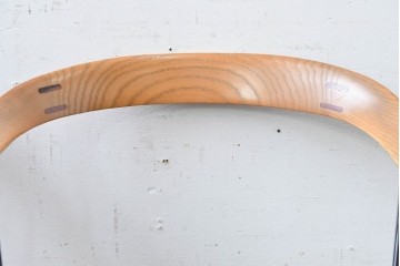 デンマークヴィンテージ　Ansager Mobler(アンサーガー・モブラー)　アッシュ材の背もたれと細身の金属フレームが調和したスタイリッシュなアームチェア4脚セット　(R-088234)