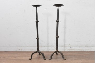 【簡易リペア限定品】　イギリスヴィンテージ　ロートアイアンのキャンドルスタンド2台セット　(R-088244)