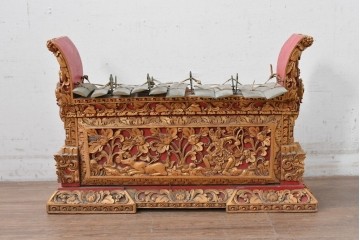 【簡易リペア限定品】中古　バリ島　ガムラン楽器　ガンサ　彫刻装飾が見事な民族楽器　(R-088246)
