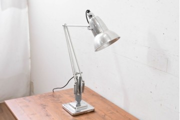 イギリスヴィンテージ　Herbert Terry & Sons(ハーバート・テリー・アンド・サンズ)社製　Anglepoise(アングルポイズ)　インダストリアルデザインのデスクライト　(R-088253)