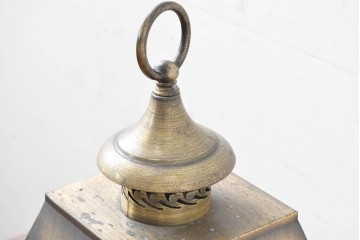 アメリカヴィンテージ　ランタン型のクラシカルなテーブルランプ　(R-088256)