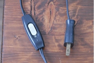 アメリカヴィンテージ　ランタン型のクラシカルなテーブルランプ　(R-088256)