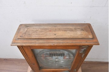 イギリスアンティーク　遊び心あふれるコイン式ゲーム機　※ディスプレイ用　(R-088262)