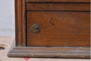 イギリスアンティーク　遊び心あふれるコイン式ゲーム機　※ディスプレイ用　(R-088262)