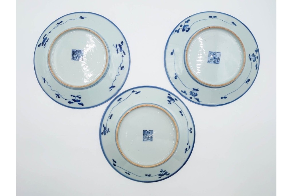 中国　古玩　染付・青花　直径約20cm(6.5寸)　花唐草文が上品な中皿3枚セット　(R-088279)