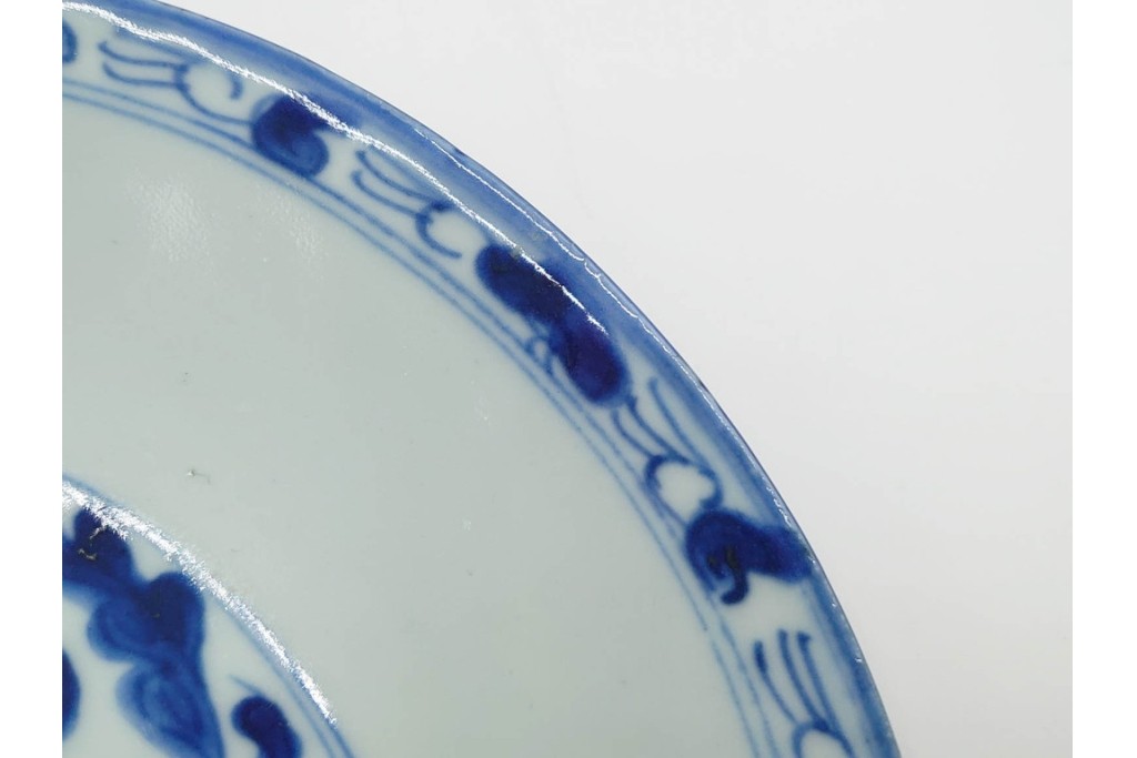 中国　古玩　染付・青花　直径約20cm(6.5寸)　花唐草文が上品な中皿3枚セット　(R-088279)