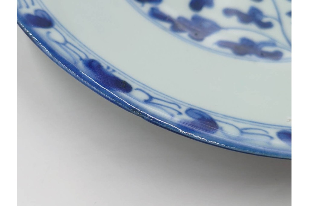 中国　古玩　染付・青花　直径約20cm(6.5寸)　花唐草文が上品な中皿3枚セット　(R-088279)