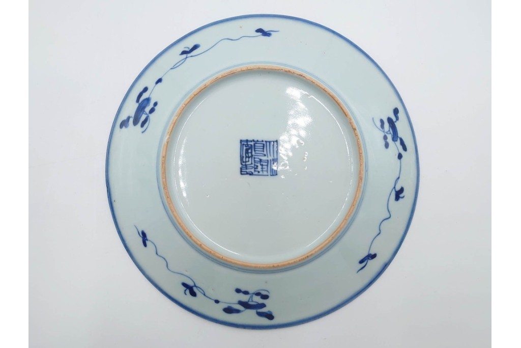 中国　古玩　染付・青花　直径約20cm(6.5寸)　花唐草文が上品な中皿3枚セット　(R-088279)