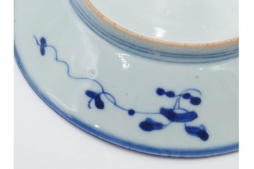 中国　古玩　染付・青花　直径約20cm(6.5寸)　花唐草文が上品な中皿3枚セット　(R-088279)
