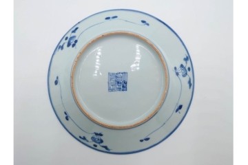 中国　古玩　染付・青花　直径約20cm(6.5寸)　花唐草文が上品な中皿3枚セット　(R-088279)