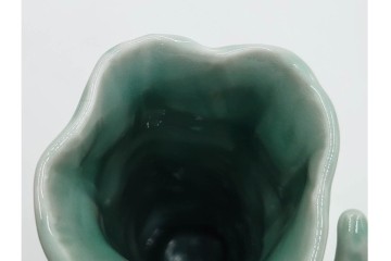 清風与平　青磁　高さ約18cm　存在感ある獅子をあしらった花瓶 　共箱付き　(R-088281)
