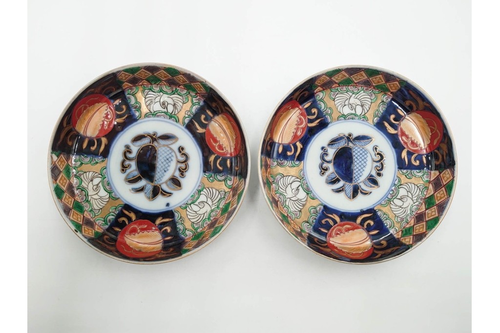 幕末から明治期　伊万里　在銘(角富)　錦手・金襴手　直径約16cm(5.1寸)　煌びやかな絵付けが魅力の中皿5枚セット　(R-088285)