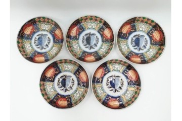 幕末から明治期　伊万里　在銘(角富)　錦手・金襴手　直径約16cm(5.1寸)　煌びやかな絵付けが魅力の中皿5枚セット　(R-088286)