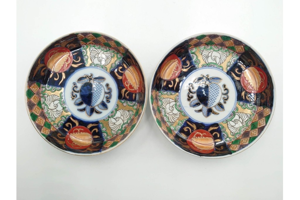 幕末から明治期　伊万里　在銘(角富)　錦手・金襴手　直径約16cm(5.1寸)　煌びやかな絵付けが魅力の中皿5枚セット　(R-088286)