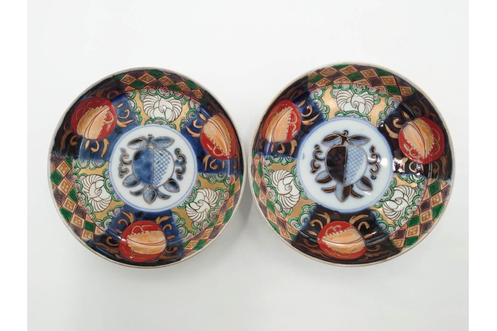 幕末から明治期　伊万里　在銘(角富)　錦手・金襴手　直径約16cm(5.1寸)　煌びやかな絵付けが魅力の中皿5枚セット　(R-088286)