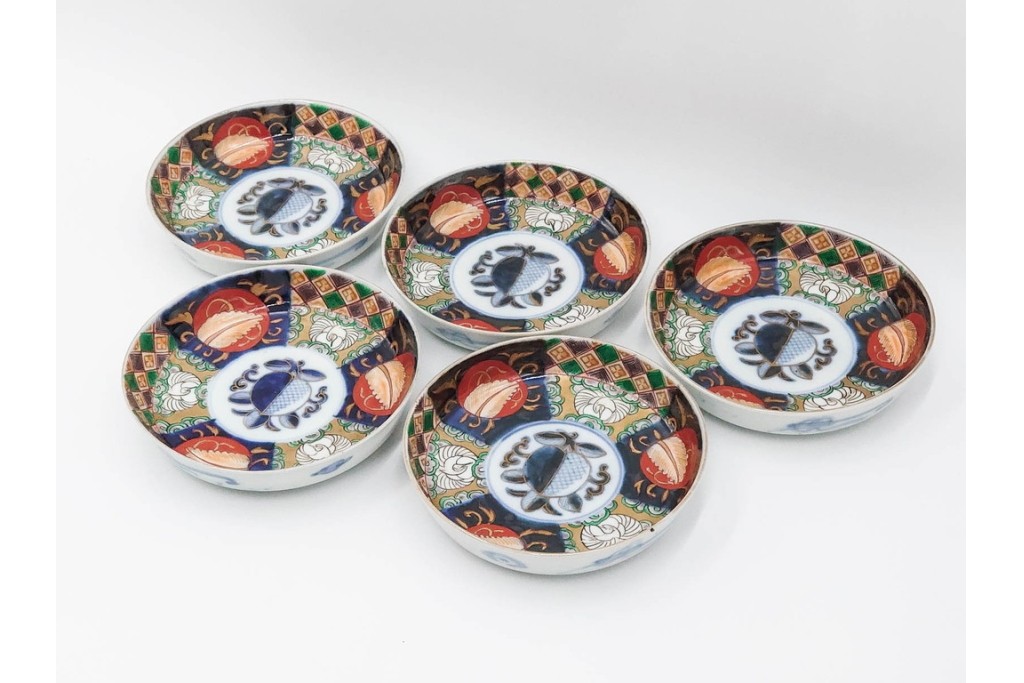 幕末から明治期　伊万里　在銘(角富)　錦手・金襴手　直径約16cm(5.1寸)　煌びやかな絵付けが魅力の中皿5枚セット　(R-088287)