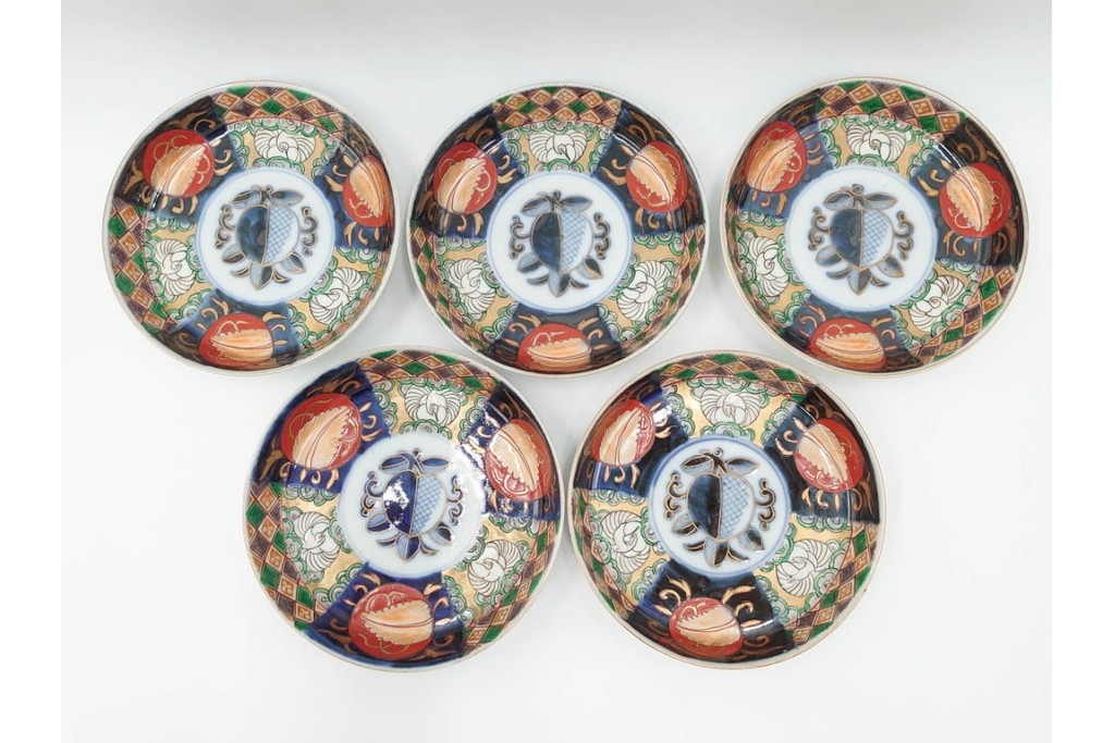 幕末から明治期　伊万里　在銘(角富)　錦手・金襴手　直径約16cm(5.1寸)　煌びやかな絵付けが魅力の中皿5枚セット　(R-088287)