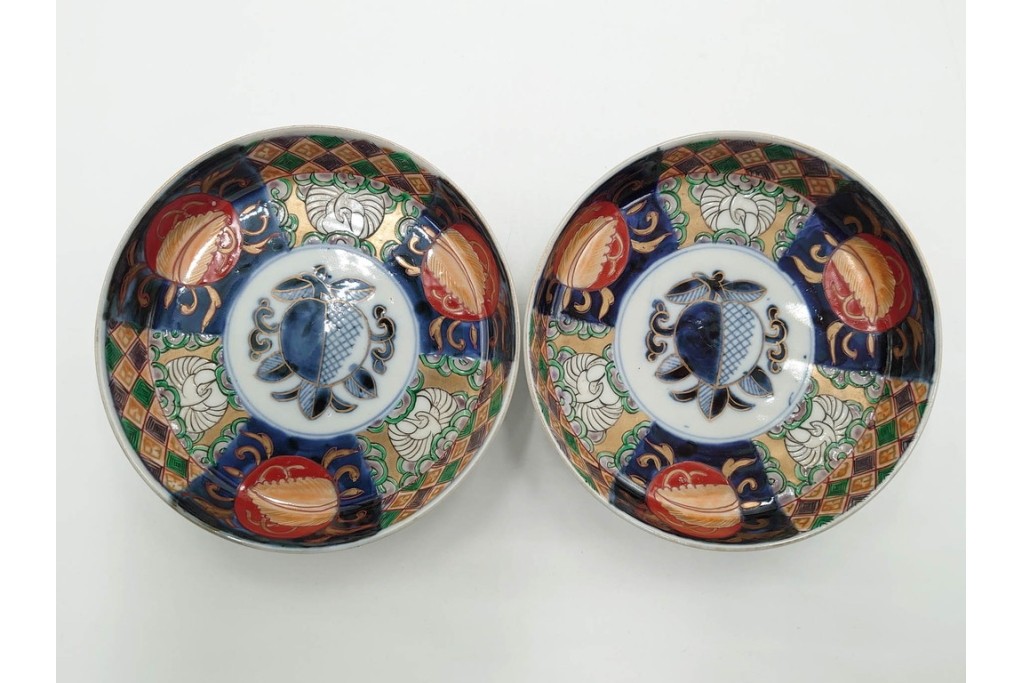 幕末から明治期　伊万里　在銘(角富)　錦手・金襴手　直径約16cm(5.1寸)　煌びやかな絵付けが魅力の中皿6枚セット　(R-088288)