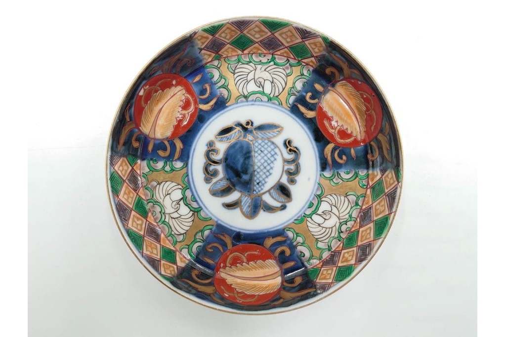 幕末から明治期　伊万里　在銘(角富)　錦手・金襴手　直径約16cm(5.1寸)　煌びやかな絵付けが魅力の中皿6枚セット　(R-088288)