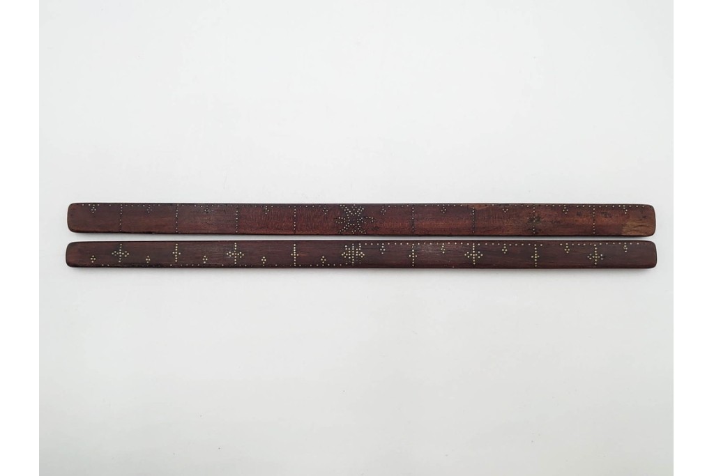 李朝　時代物　長さも意匠も異なる木製物差し6本セット　(R-088289)