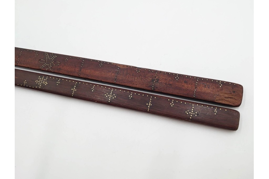 李朝　時代物　長さも意匠も異なる木製物差し6本セット　(R-088289)