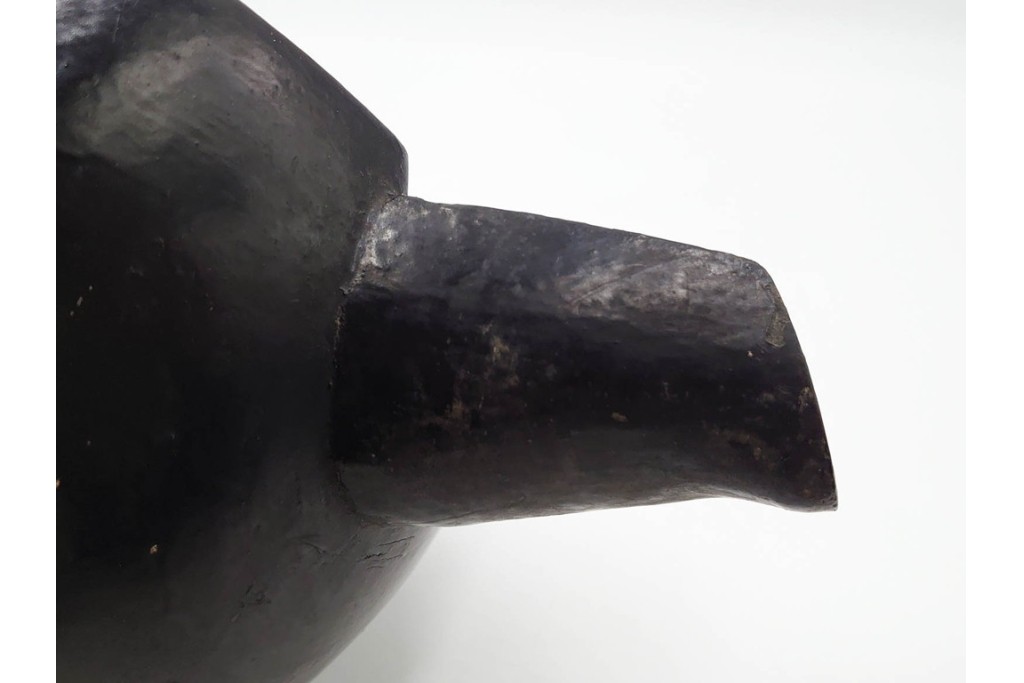 時代物　漆器　幅約34cm　黒と朱の対比が目を引く木製片口　(R-088291)