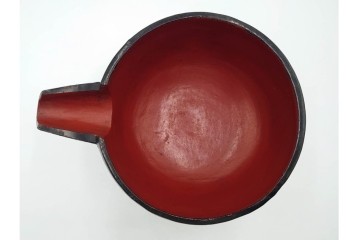 時代物　漆器　幅約34cm　黒と朱の対比が目を引く木製片口　(R-088291)