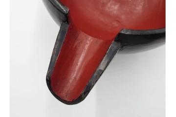 時代物　漆器　幅約34cm　黒と朱の対比が目を引く木製片口　(R-088291)