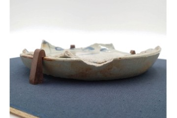 初期伊万里　染付　草花文様が味わい深い陶片　外箱付き　(R-088293)