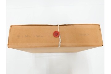 初期伊万里　染付　草花文様が味わい深い陶片　外箱付き　(R-088293)