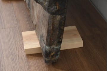 ヴィンテージ建具　アンティーク調　金具装飾がびっしりとあしらわれた重厚な門扉2枚(1対)セット　(R-088309)
