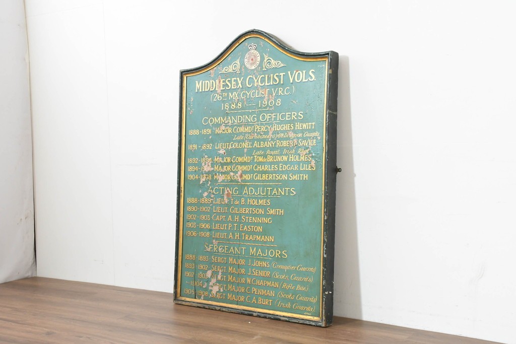 イギリスアンティーク　第26Middlesex Cyclist Vols.　歴代幹部名簿が記された木製看板　(R-088312)