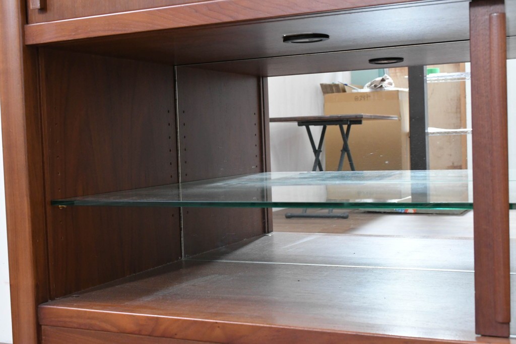 中古　美品　CONDE HOUSE(カンディハウス)　ウォールナット材　ミラーバックサイドボード　(R-088317)