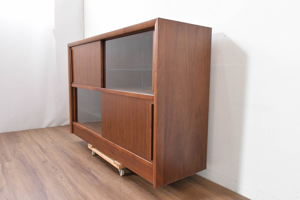 中古　美品　CONDE HOUSE(カンディハウス)　ウォールナット材　ミラーバックサイドボード　(R-088317)