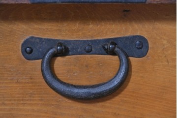 和製アンティーク　上手物　杢目の良い三方欅(ケヤキ)材の関東時代箪笥サイドボード　(R-088321)