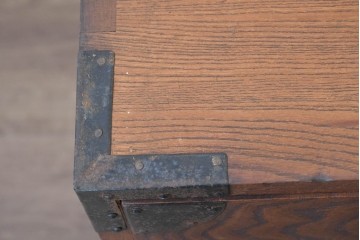 和製アンティーク　上手物　杢目の良い三方欅(ケヤキ)材の関東時代箪笥サイドボード　(R-088321)