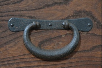 和製アンティーク　上手物　杢目の良い三方欅(ケヤキ)材の関東時代箪笥サイドボード　(R-088321)