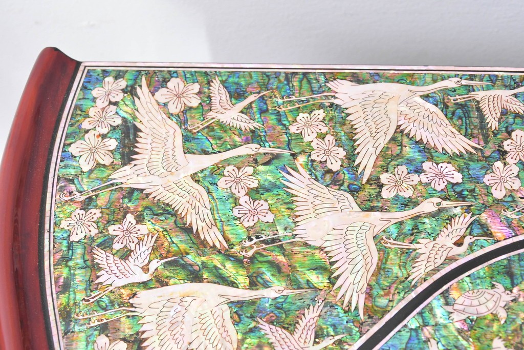中古　超美品　最高級品　吉正本螺鈿工芸院　蝶と花鳥文が華やかな薬箪笥　購入価格約380万円　(R-088323)