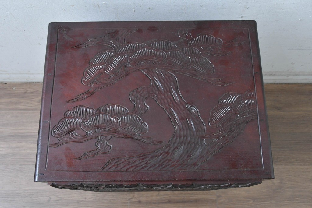 中古　日光彫り　豊かな彫刻が目を引く小引き出し　(R-088324)