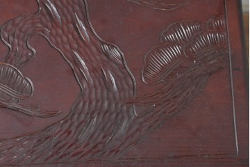 中古　日光彫り　豊かな彫刻が目を引く小引き出し　(R-088324)