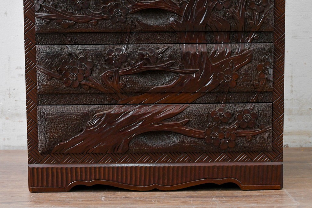 中古　日光彫り　豊かな彫刻が目を引く小引き出し　(R-088324)
