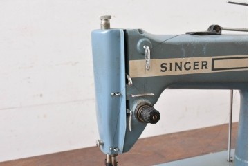 和製ヴィンテージ　SINGER(シンガー)社　188U Blue Champion(ブルーチャンピオン)　拡張天板付きの業務用足踏みミシン　(R-088325)