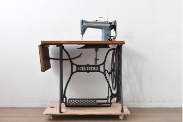 和製ヴィンテージ　SINGER(シンガー)社　188U Blue Champion(ブルーチャンピオン)　拡張天板付きの業務用足踏みミシン　(R-088325)