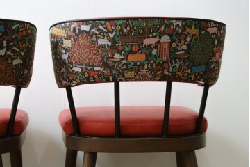 新古　展示品　超美品　特注品　棚付きダイニングチェア2脚セット　制作費2脚で約14万円　(R-088327)