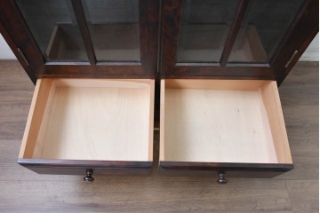 中古　和光　北斗民芸　深みのある木の色合いにガラス扉が美しく映えるブックケース　(R-088335)