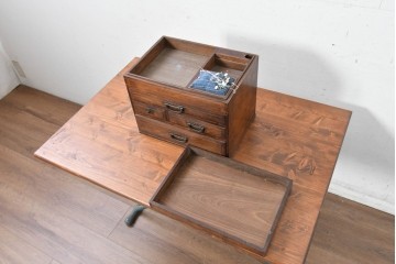 和製アンティーク　桑材　胴金具が上品なアクセントの裁縫箱　(R-088337)