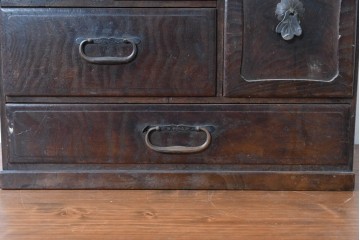 和製アンティーク　槐(えんじゅ)材　胴金具が渋みを添える小引き出し　(R-088338)